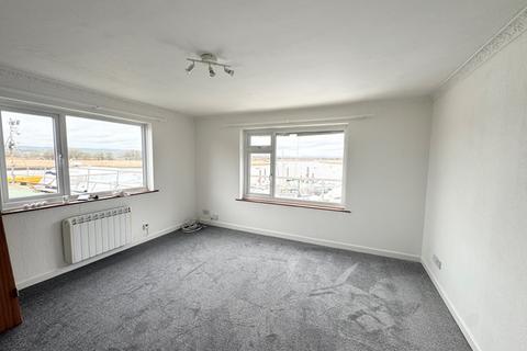 undefined, Topsham - Spacious apartment with 2 bedrooms and enjoying estuary views