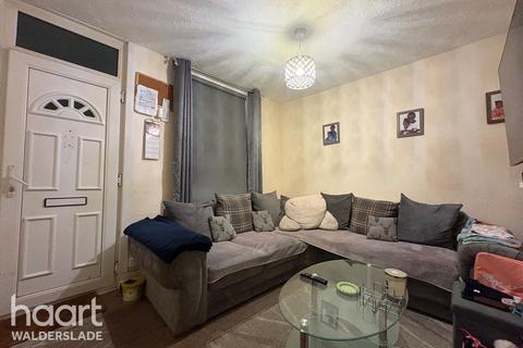 2 bedroom terraced house to rent, Richmond Street, Sheerness