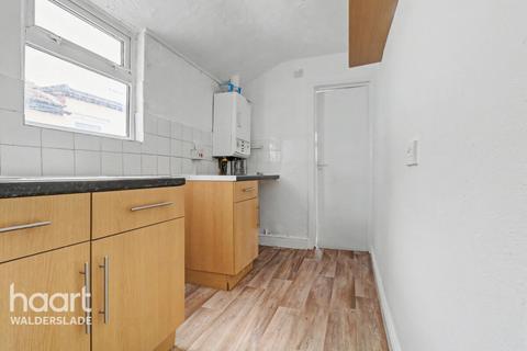 2 bedroom terraced house to rent, Richmond Street, Sheerness