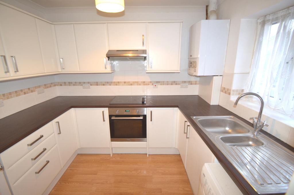 Bridge Road, Erith, Kent, DA8 1 bed flat £800 pcm (£185 pw)