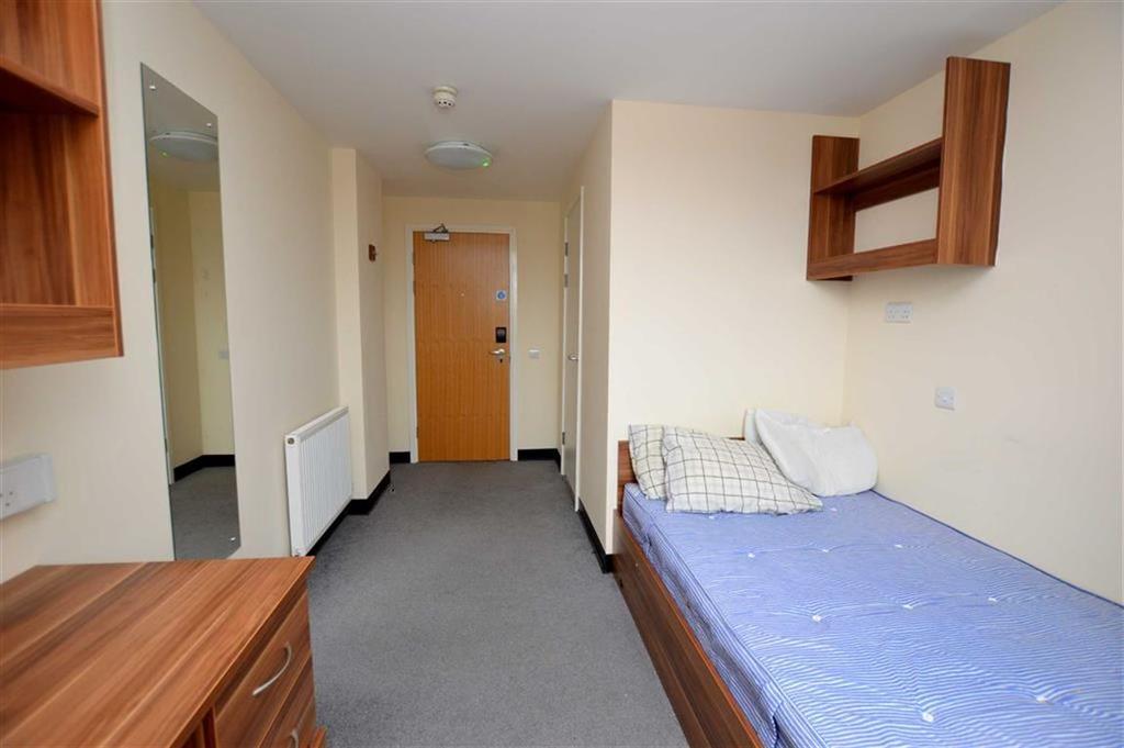 Fawley Bridge, Loddon House, Reading 1 bed in a house share £693 pcm