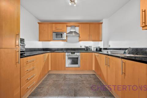 2 bedroom flat to rent, Gainsborough House, Cassilis Road, London