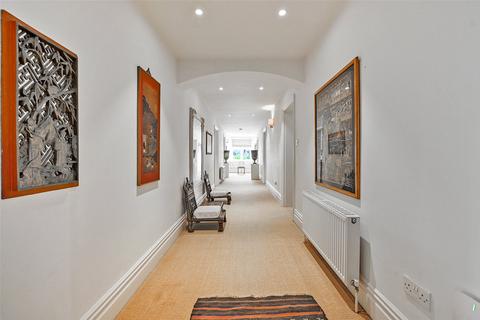 undefined, Royal Mansions, Station Road, Henley-on-Thames, Oxfordshire, RG9