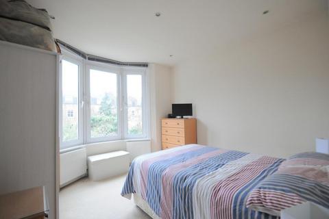 2 bedroom flat for sale, John Ruskin Street, London, SE5 0PQ