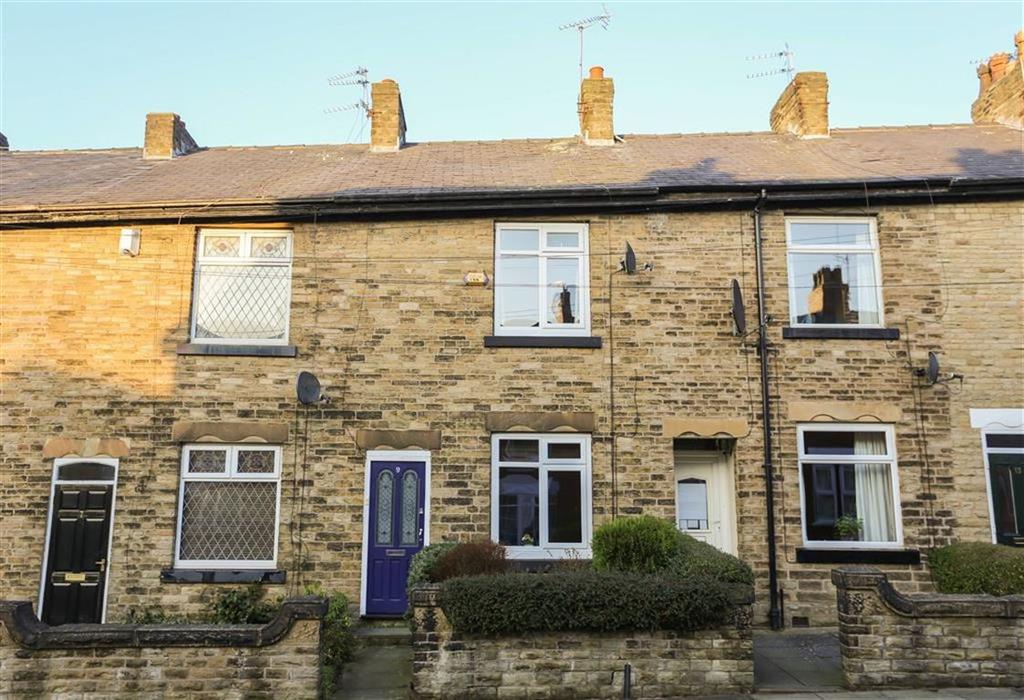 Ellesmere Avenue, Marple, Cheshire 2 bed terraced house £700 pcm (£162 pw)