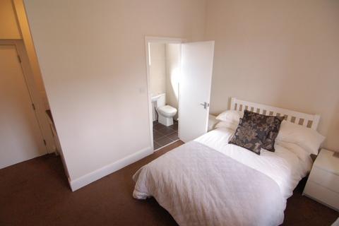 1 bedroom in a house share to rent, Hoyle Mill Road, Stairfoot
