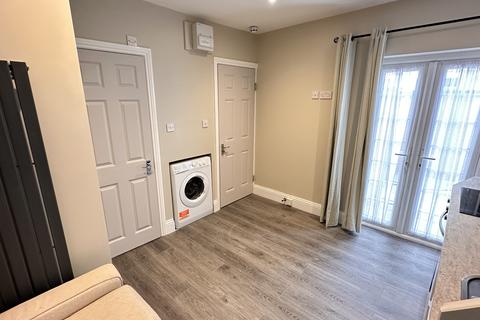 1 bedroom flat to rent, Mora Road, Cricklewood, London NW2