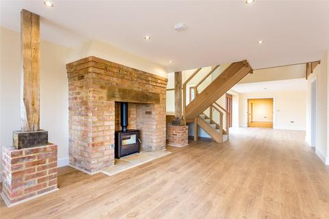 4 bedroom barn conversion to rent, Winterbourne, Newbury, Berkshire, RG20