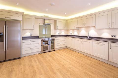 4 bedroom barn conversion to rent, Winterbourne, Newbury, Berkshire, RG20