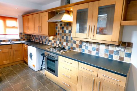 3 bedroom end of terrace house to rent, Alexandra Road, Uckfield TN22