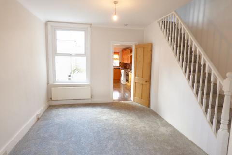3 bedroom end of terrace house to rent, Alexandra Road, Uckfield TN22