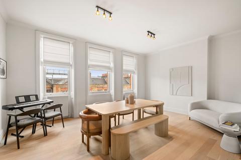 4 bedroom flat to rent, Wynnstay Gardens, Allen Street, Kensington, London