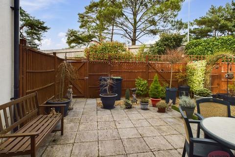 2 bedroom end of terrace house for sale, Catherine Wheel Gardens, Christchurch