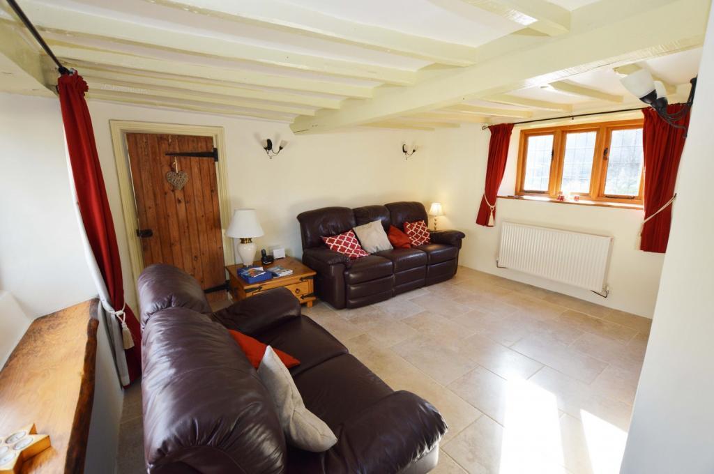 High Street, Stoke Goldington, MK16 3 bed detached house to rent £
