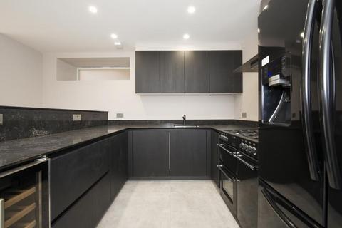 2 bedroom apartment to rent, Lyndhurst Road, Hampstead, NW3