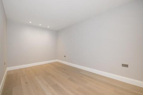 2 bedroom apartment to rent, Lyndhurst Road, Hampstead, NW3