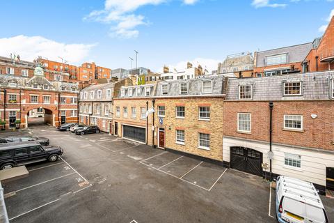 undefined, Grosvenor Street, Mayfair, London