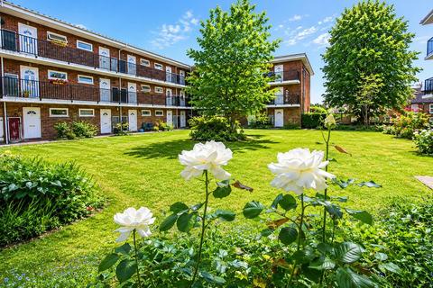 1 bedroom flat to rent, Elizabeth House, Alexander Street