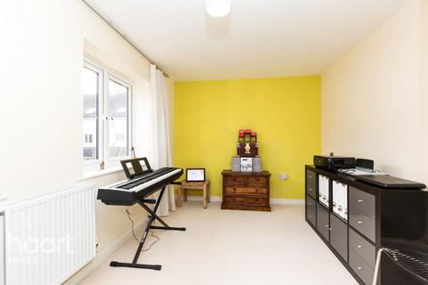 undefined, Fremantle Way, Hayes