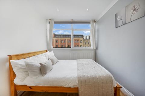 4 bedroom apartment to rent, Bethnal Green Road, London, E2