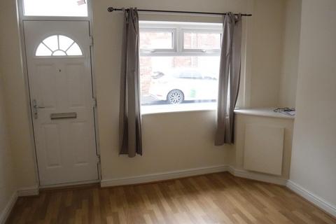 2 bedroom terraced house to rent, Portland Terrace , Gainsborough, Lincs
