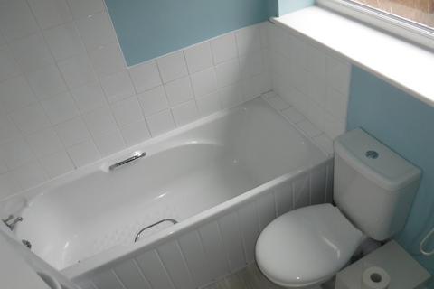 2 bedroom terraced house to rent, Portland Terrace , Gainsborough, Lincs