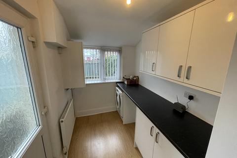 2 bedroom terraced house to rent, Charles Street, Stockport