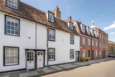 4 bedroom house to rent, Vine Row, Lancaster Park, Richmond, Surrey