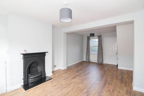 2 bedroom terraced house to rent, George Street, Tonbridge