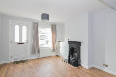 2 bedroom terraced house to rent, George Street, Tonbridge