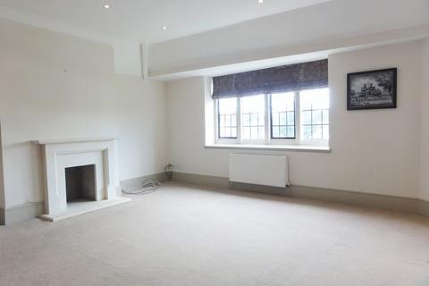 2 bedroom apartment to rent, High Street, Cranleigh