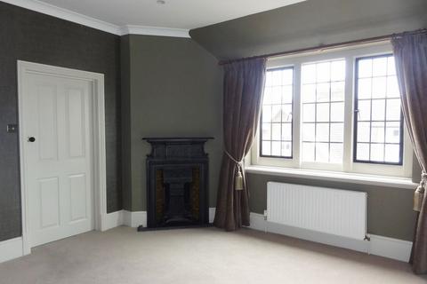 2 bedroom apartment to rent, High Street, Cranleigh