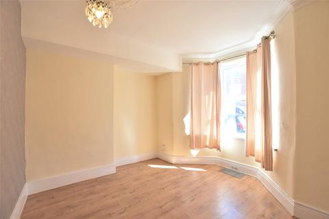 2 bedroom apartment to rent, Ferndene Road, Gateshead, NE8