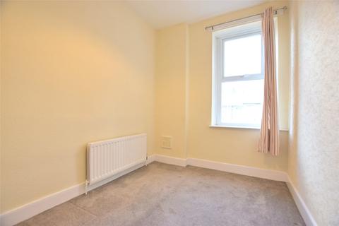 2 bedroom apartment to rent, Ferndene Road, Gateshead, NE8