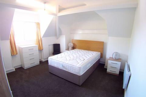 2 bedroom flat to rent, Bainbrigge Road, Leeds