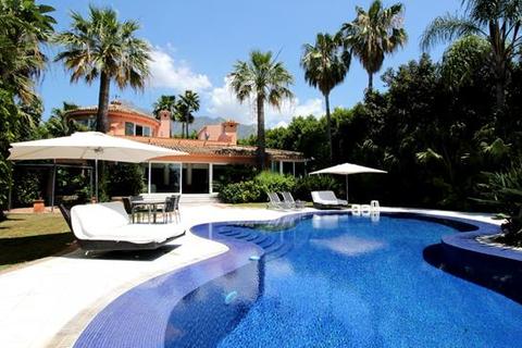 4 bedroom villa, Rocio de Nagüeles, Marbella, Malaga, Spain