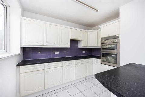 3 bedroom end of terrace house for sale, Marlyon Road, Hainault, Ilford