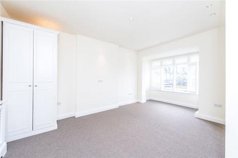 4 bedroom terraced house to rent, Trinity Road, London, SW17