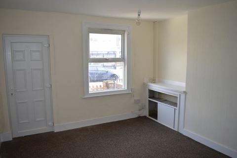 3 bedroom terraced house to rent - Ness Road, Southend-On-Sea
