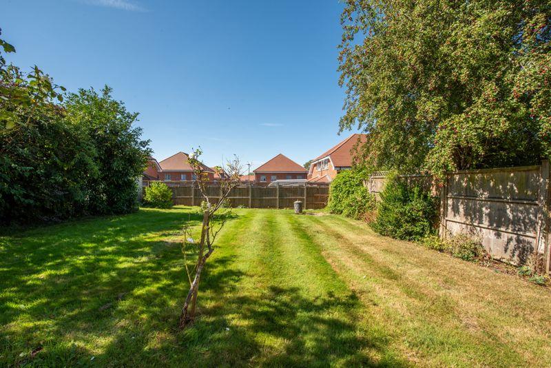 The Garstons, Bookham 3 bed detached house for sale £619,950