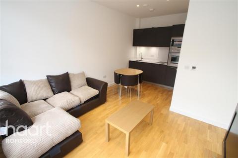 1 bedroom flat to rent, Scimitar House - Romford - RM1