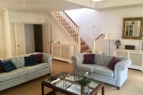 2 bedroom flat to rent, Fulham Park Gardens, Fulham, London