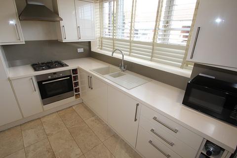 4 bedroom terraced house to rent, Edmonton, N18