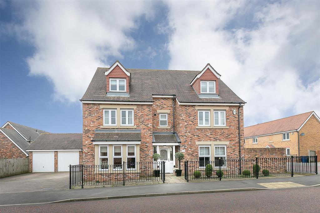 Barmoor Drive, Great Park, Newcastle upon Tyne 6 bed detached house £