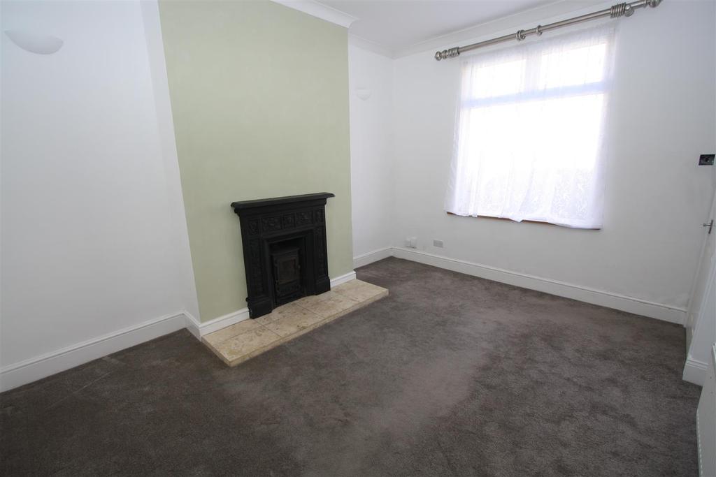 Brighton Road, Darlington 2 bed terraced house £395 pcm (£91 pw)