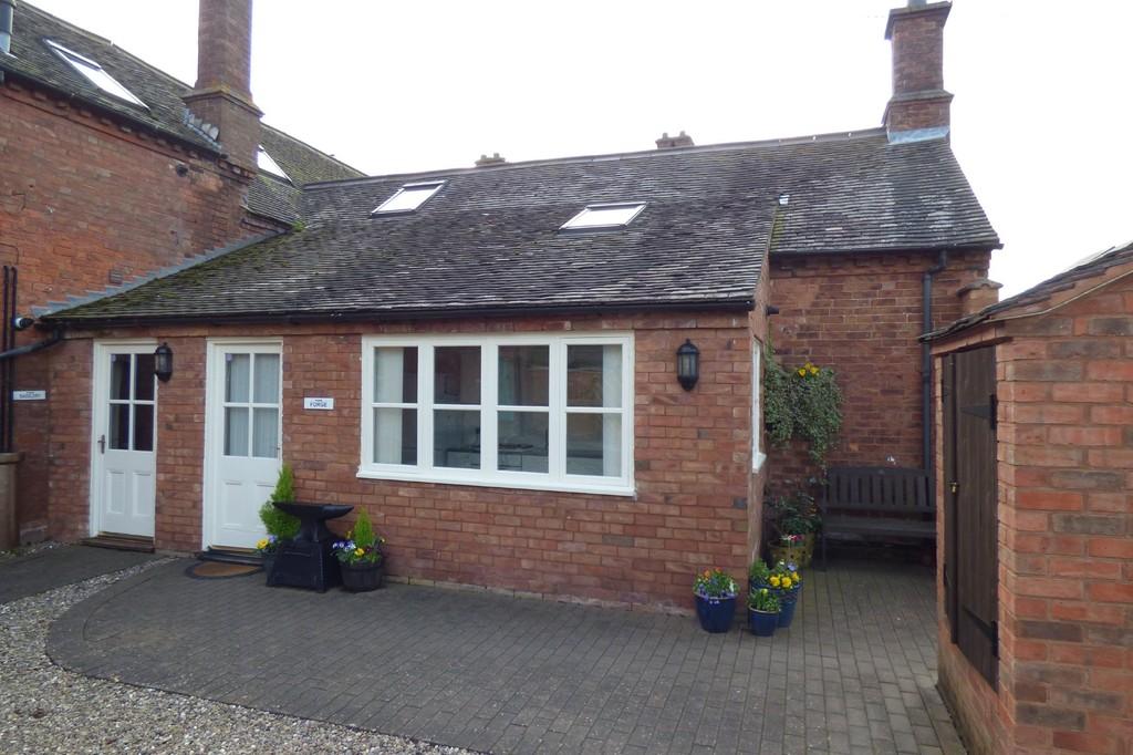 Yeatsall Lane, Abbots Bromley, Rugeley, Staffordshire, WS15 3DY 2 bed