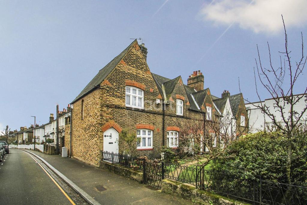 Denmark Road, Wimbledon Village, SW19 2 bed end of terrace house £