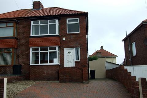 3 bedroom semi-detached house to rent, Oakfield Road, Lobley Hill