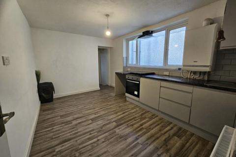 1 bedroom flat to rent, Neath Road, Hafod, Swansea. SA1 2ES