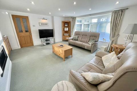 4 bedroom semi-detached house for sale, Lilac Gardens, Cleadon